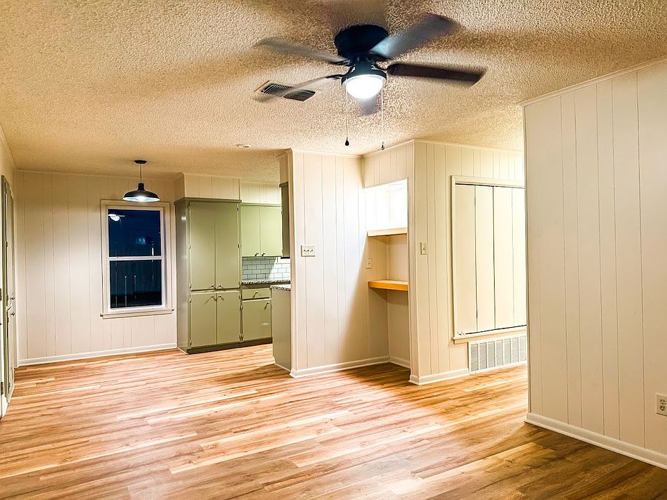 1st image of 212 S 10th Ave
