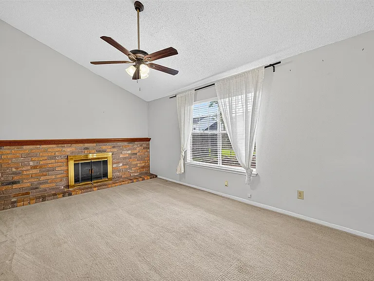 4514 Treasure Trl — Photo 14