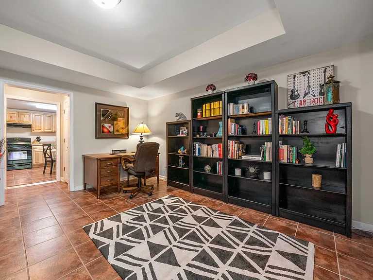 509 Gallery Pl — Photo 15