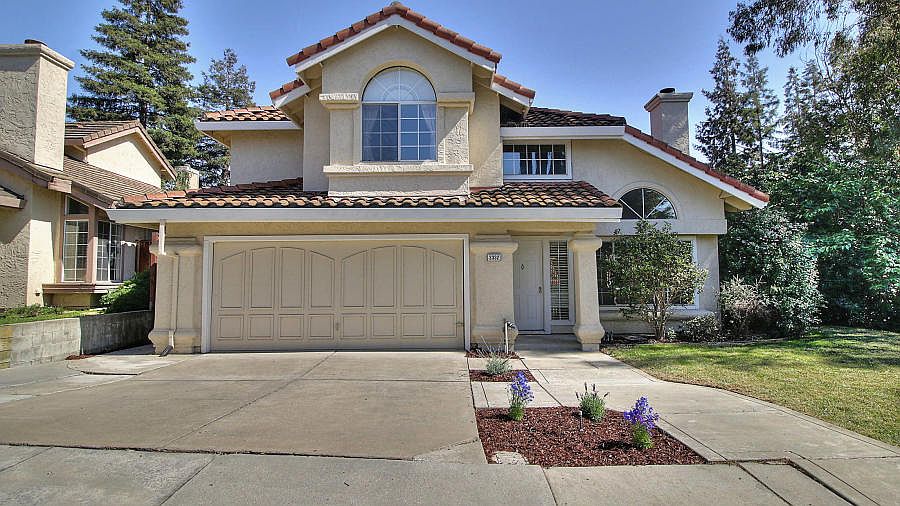 1st image of 3332 Country Leaf Ct