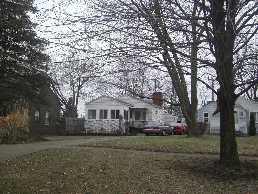 2nd image of 1617 Stanley Ave