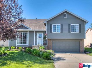 18718 T St, Omaha, NE 68135