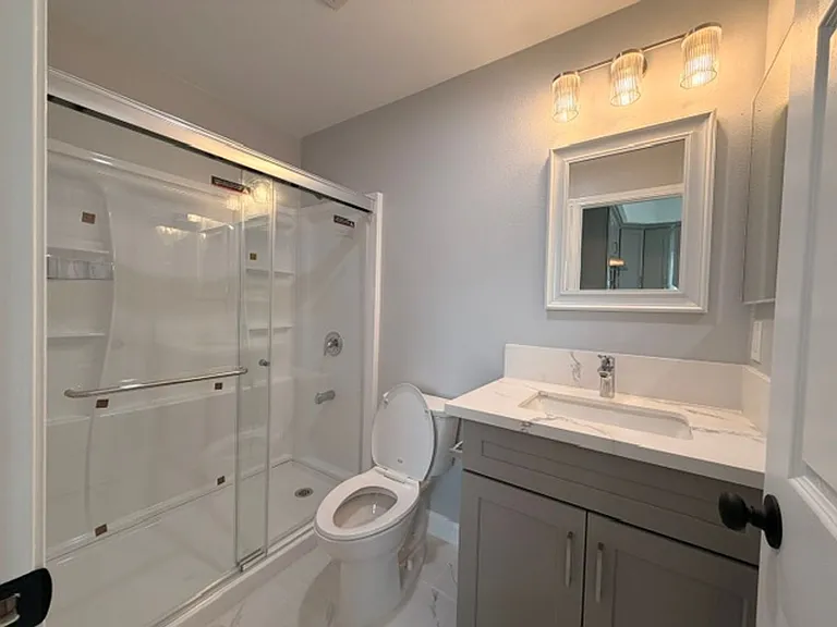 5256-5260 Groveland Drive — Photo 5