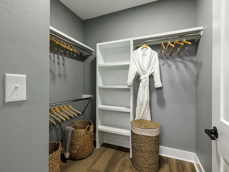 Escalon Townhomes — Photo 10