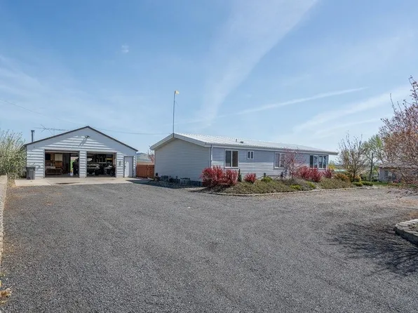 810 N 1st St, Garfield, WA 99130