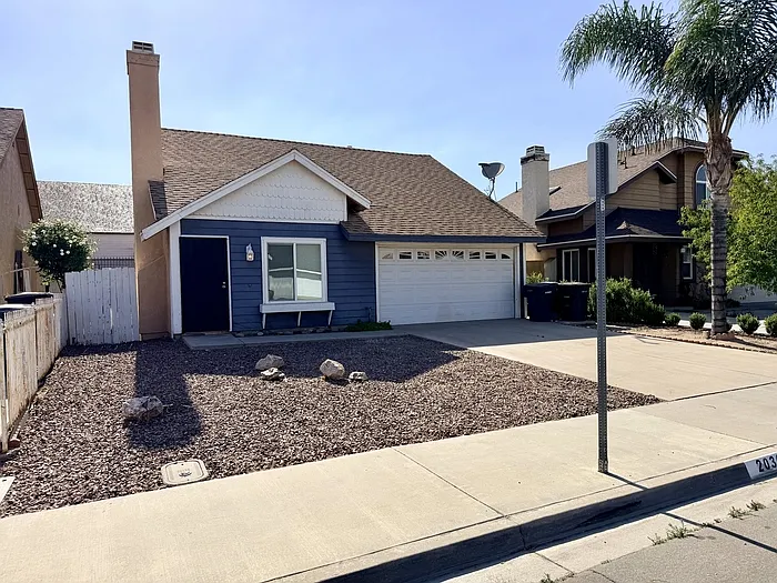 2036 Orchard Dr — Photo 3