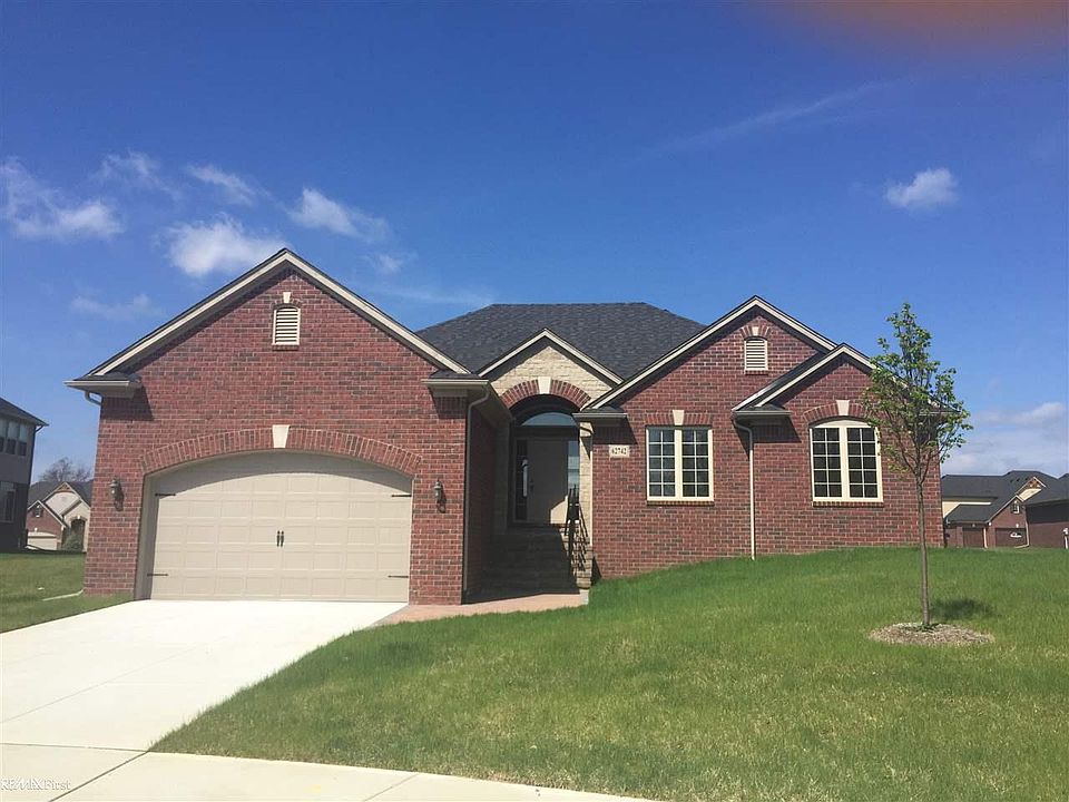 1st image of 62742 Franklin Park Dr