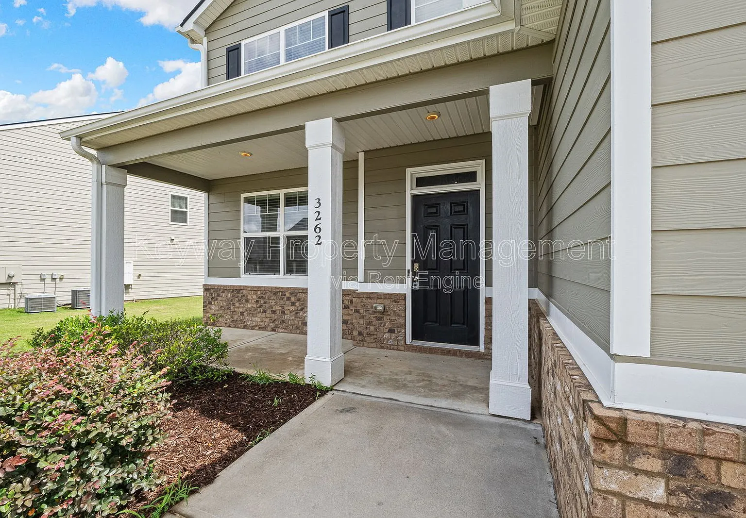 5 bed, 3.5 bath, 2721 sqft, $2,175 — Photo 2