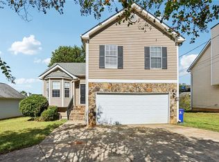 4031 Robin Cir, College Park, GA 30349