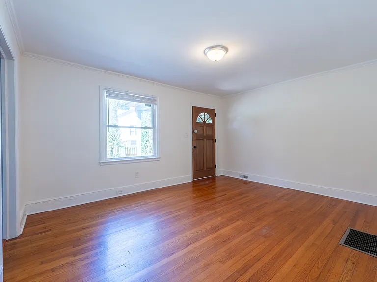 2914 Georgia Ave — Photo 5