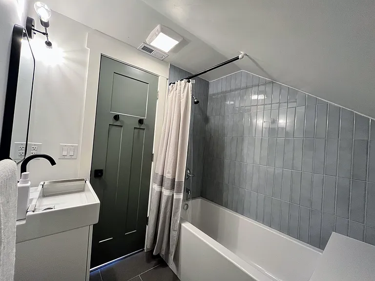 1220 S Naylor Ct — Photo 10