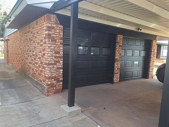 2nd image of 3029 S Chetwood Dr