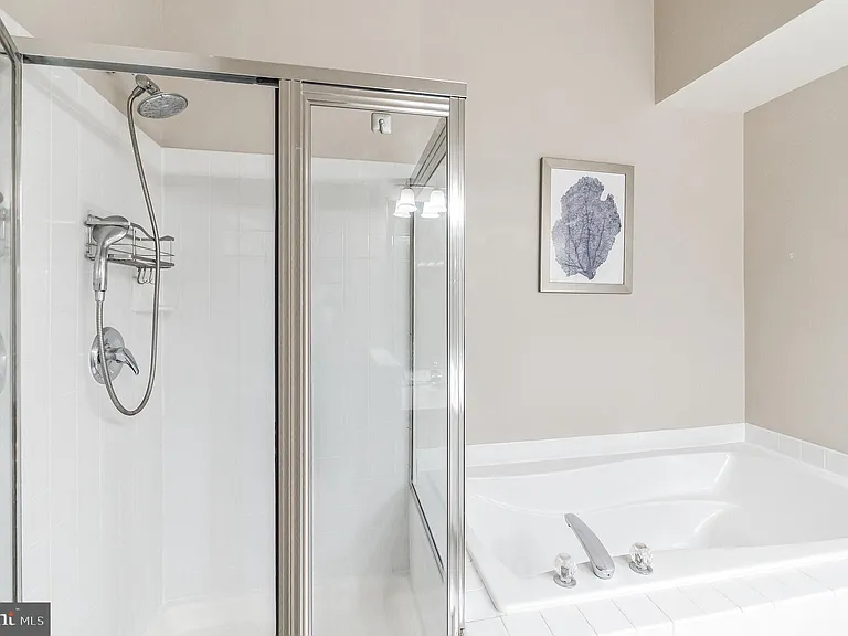 12876 Fair Valley Ct — Photo 15