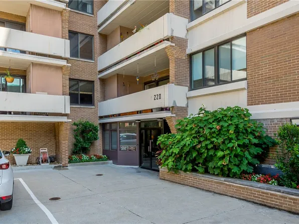 220 N Dithridge St APT 700, Pittsburgh, PA 15213