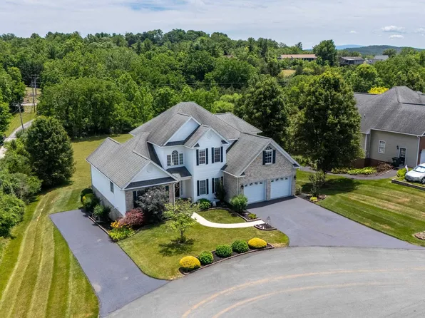 287 Kensington Dr, Fishersville, VA 22939
