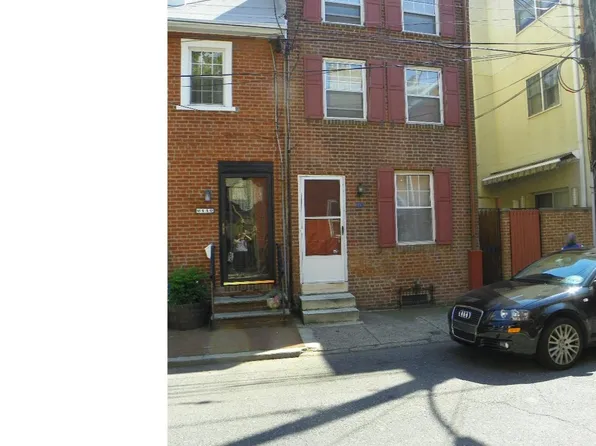 142 Carpenter St, Philadelphia, PA 19147