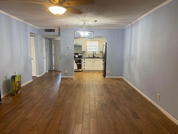 4th image of 752 Lori Drive #223
