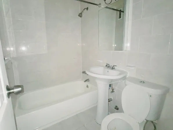 63-11 Queens Boulevard image 24 of 24