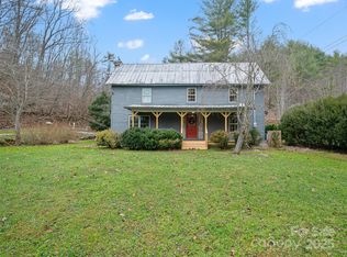 34 McCurrey Rd, Burnsville, NC 28714