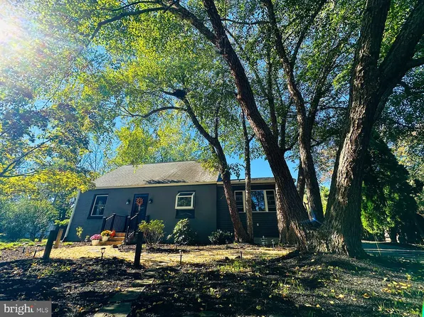 1018 Hares Hill Rd, Phoenixville, PA 19460