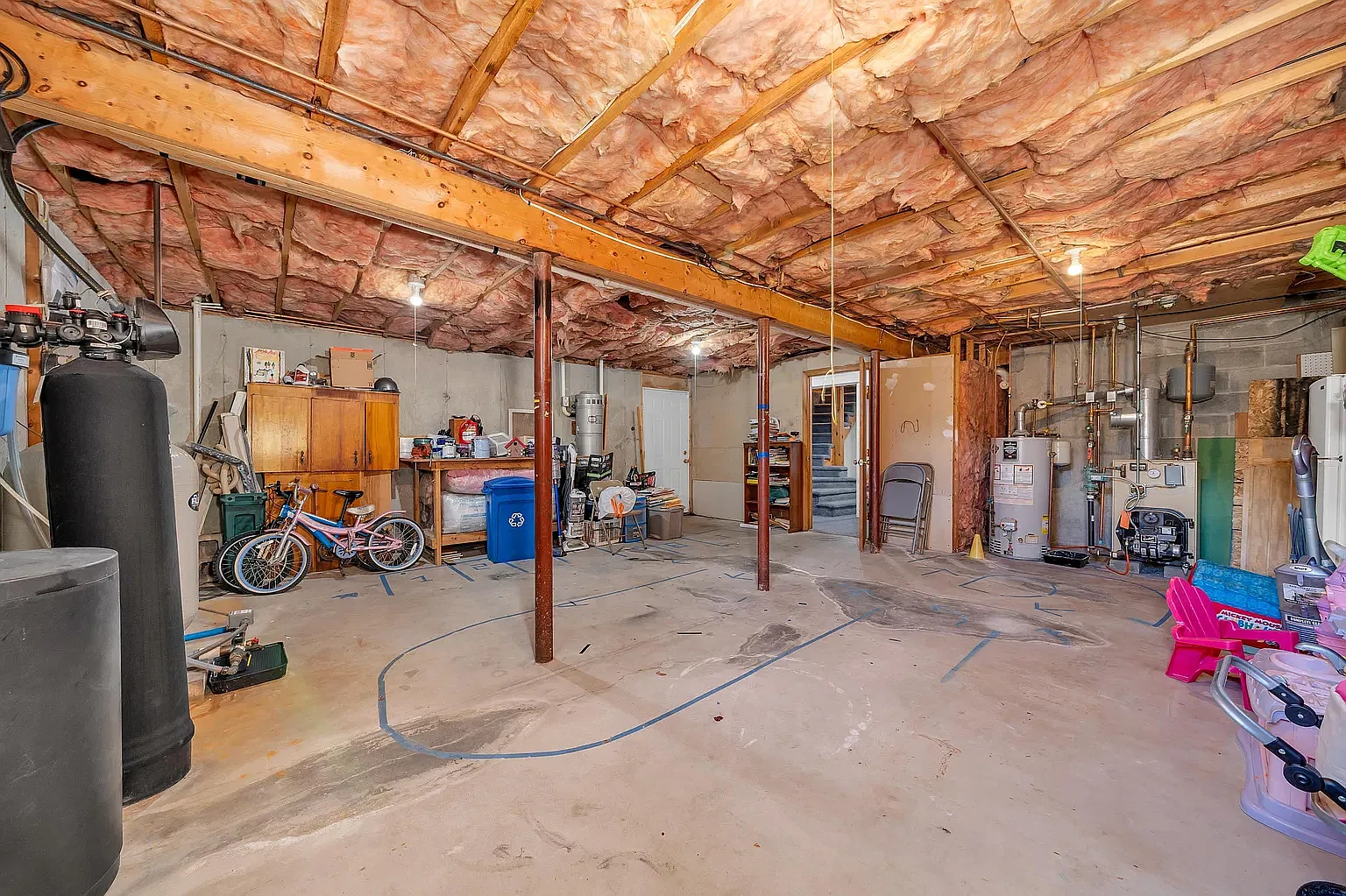 3 bed, 1557 sqft, $3,200 — Photo 2