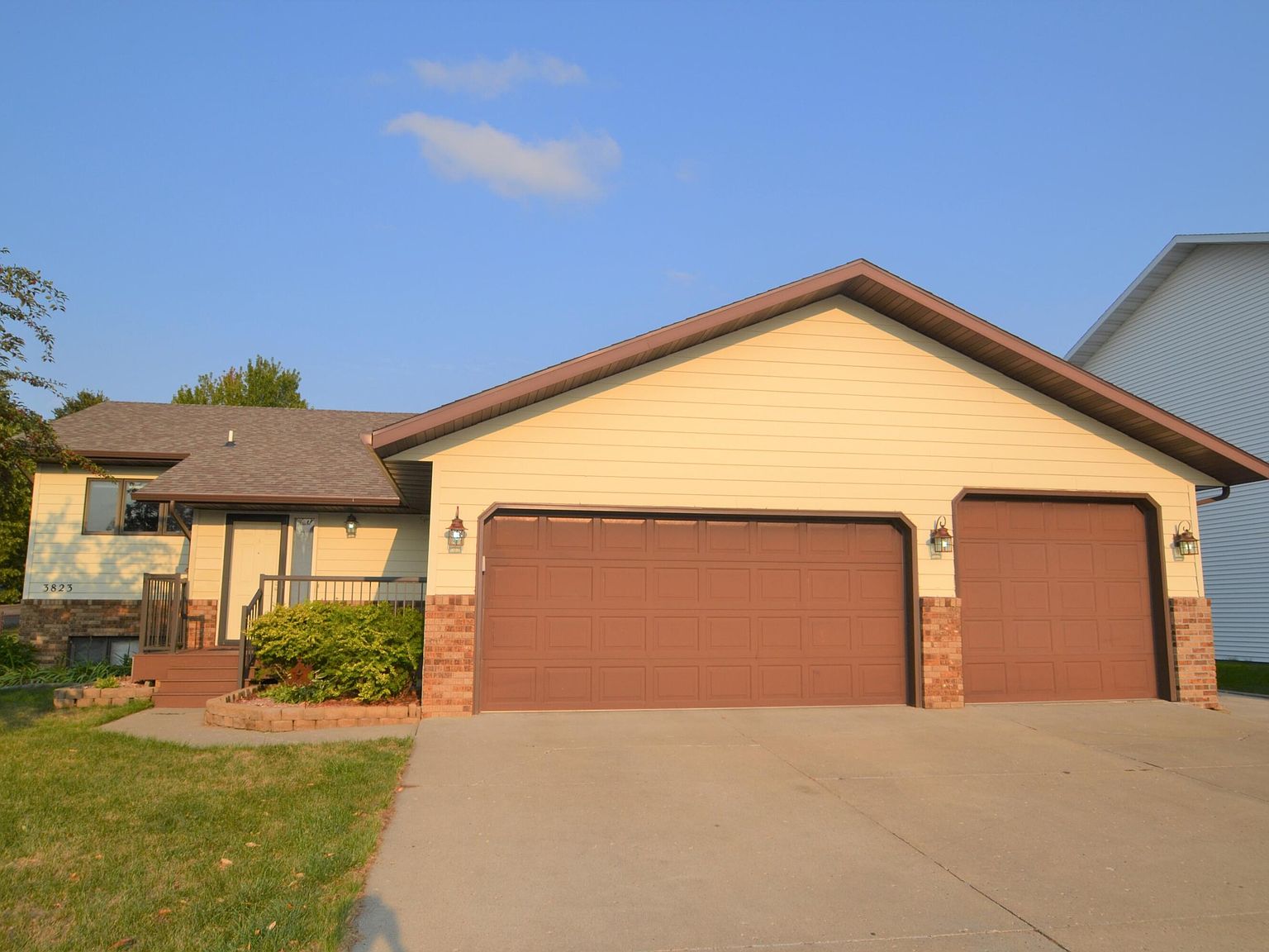 3823 Overlook Dr, Bismarck, ND 58503 Zillow