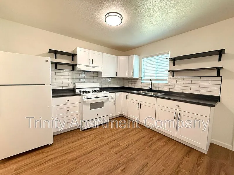 2100 High St SE