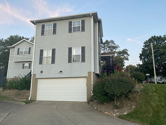 2nd image of 385 Center Ave