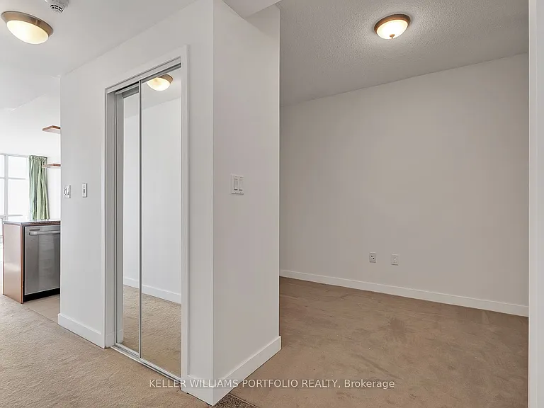 10 Navy Wharf Ct #2910 — Photo 3