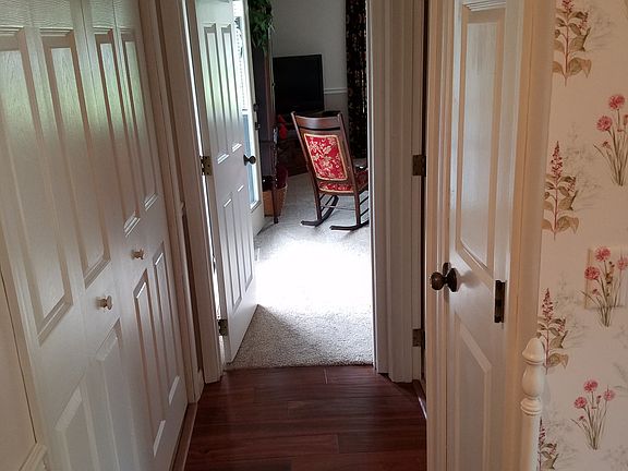 2nd image of 473 Conestoga Ct