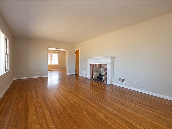 3rd image of 3301 12th Ave