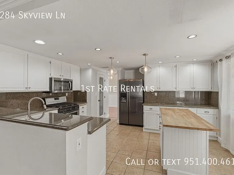 3284 Skyview Ln — Photo 4