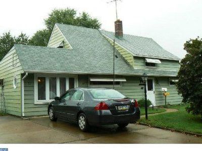 34 Newberry Ln, Levittown, PA, 19054