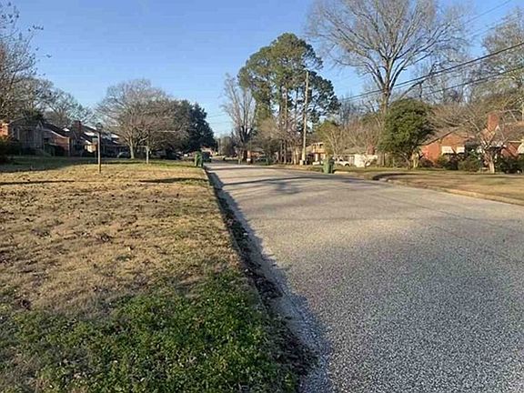 Exterior Neighborhood (street photo)