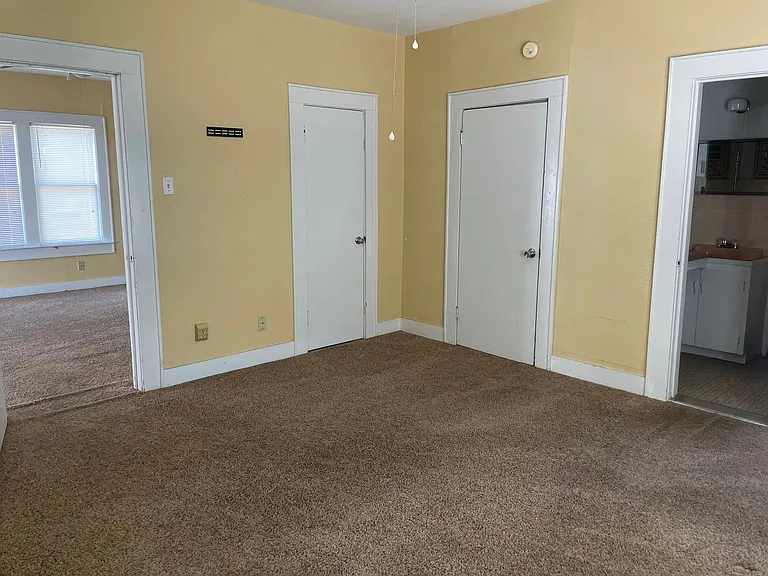 421 Kirkwood St — Photo 14