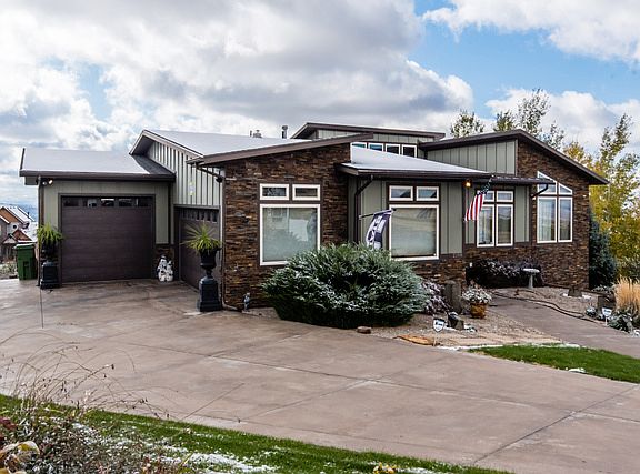 3rd image of 2288 E Meadow Lark Ln
