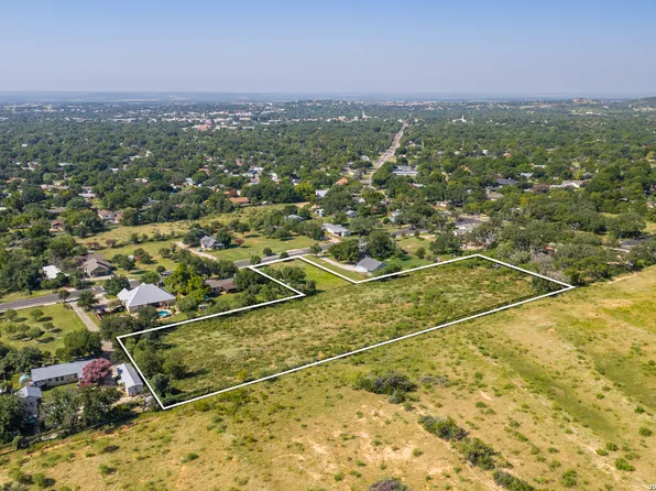 328 Morning Glory Dr, Fredericksburg, TX 78624