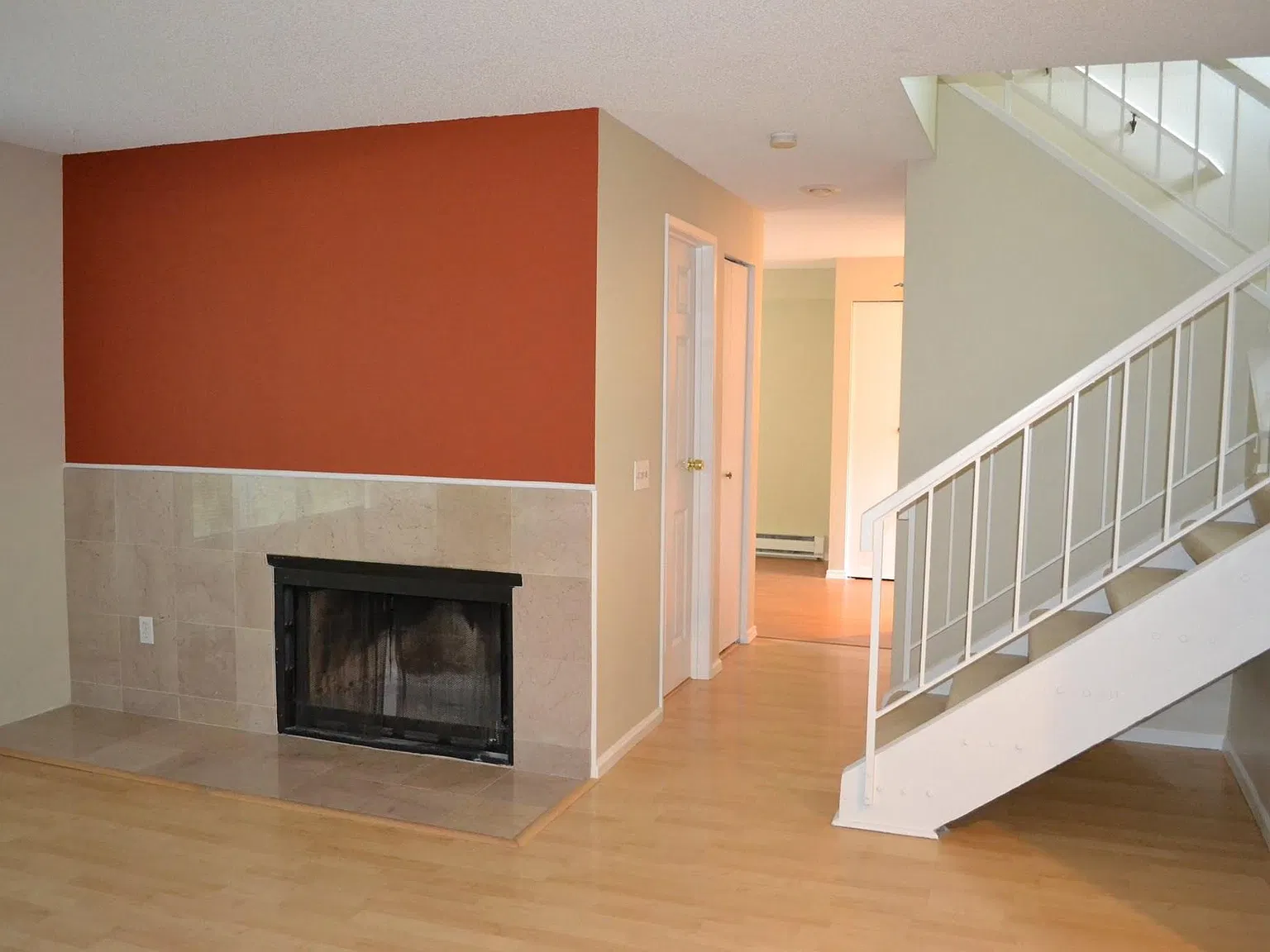 2 bed, 1.5 bath, 1250 sqft, $2,820 — Photo 3