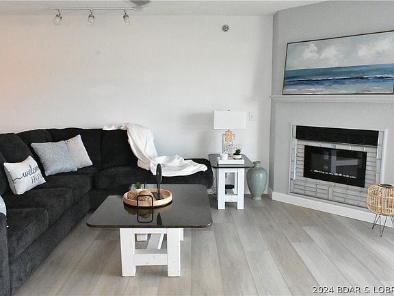 2nd image of 1481 Ledges Dr Unit 812