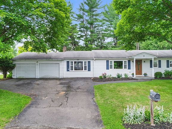 3rd image of 25 Clover Rd