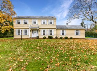 2 Green Hill Rd, Colts Neck, NJ 07722