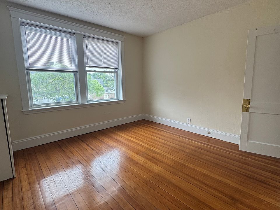 1st image of 520 Cambridge St #10A