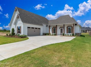 154 Laurel Valley Ln, Stonewall, LA 71078