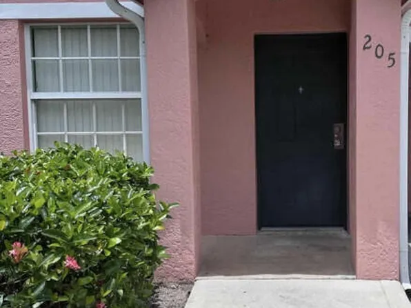 162 SW Peacock Boulevard #205, Port St Lucie, FL 34986