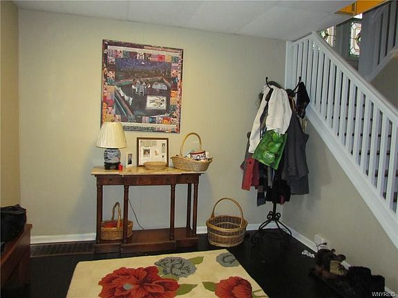 2nd image of 34 Orchard Pl