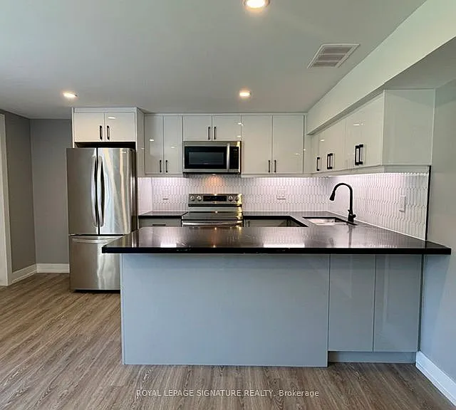 61 Anewen Dr #LOWER — Photo 2