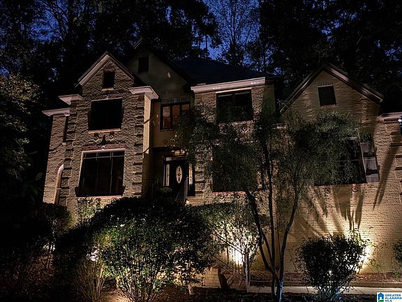 3rd image of 1207 Lake Forest Cir