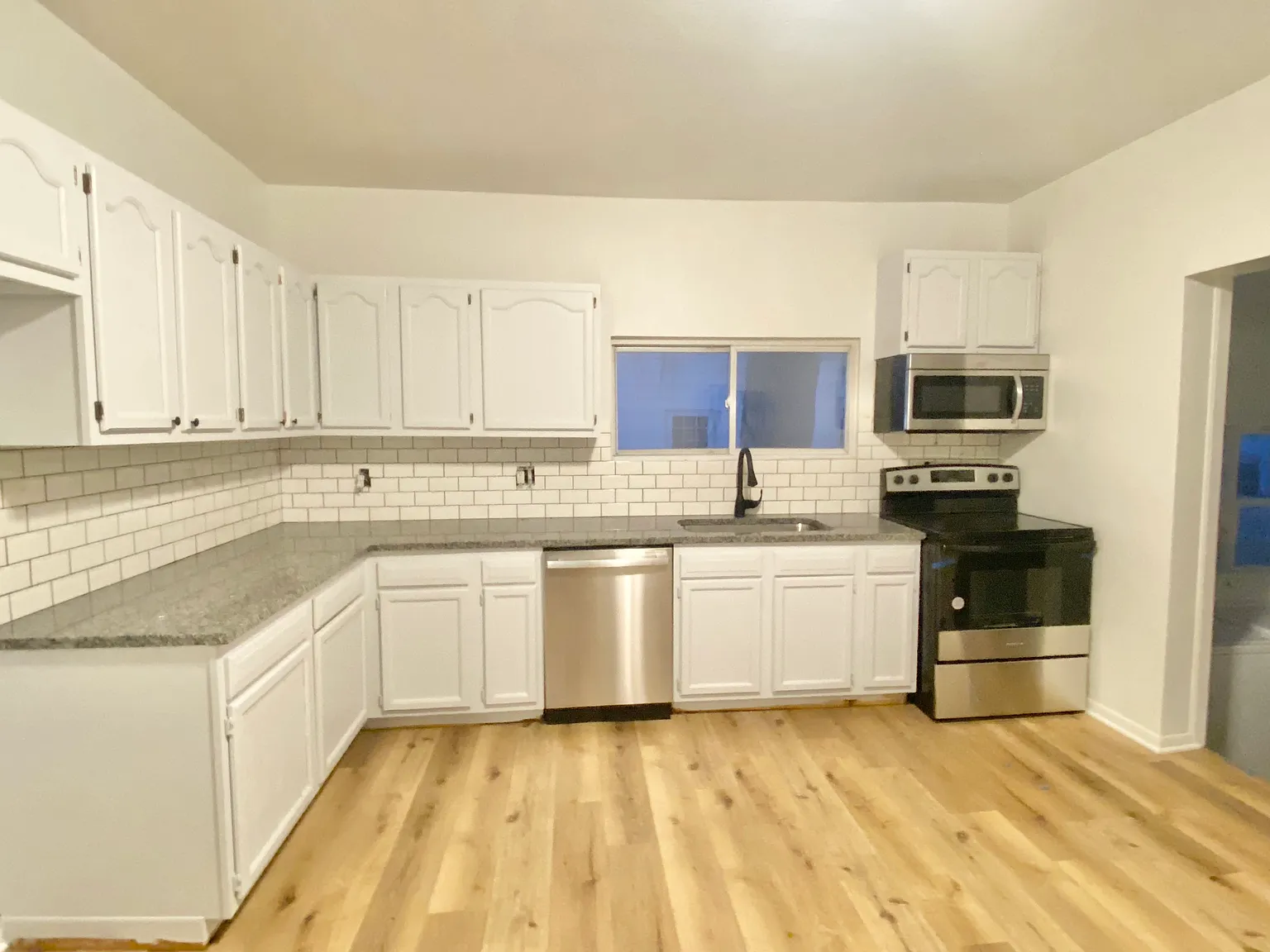 2 bed, 728 sqft, $1,250 — Photo 1