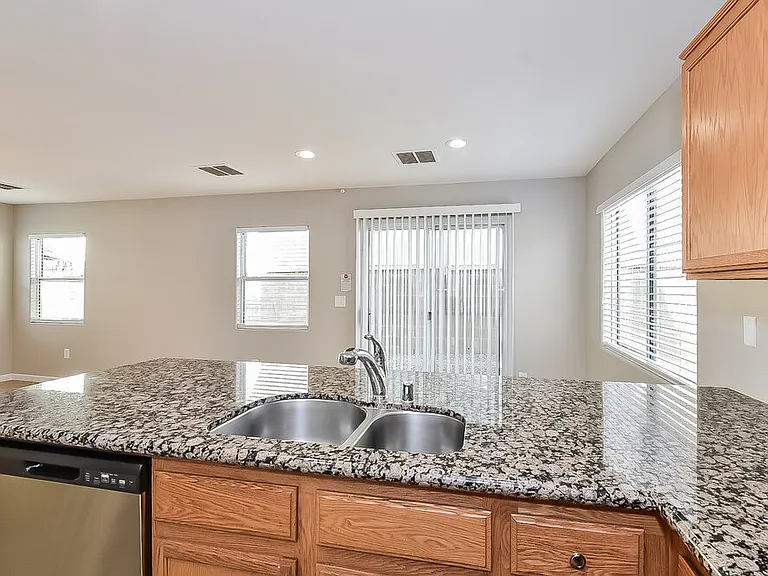 10348 Faustine Ave — Photo 8