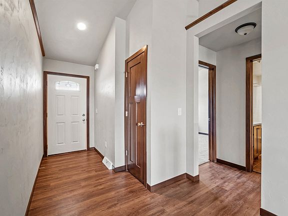 3rd image of 3620 Don Degroot Dr